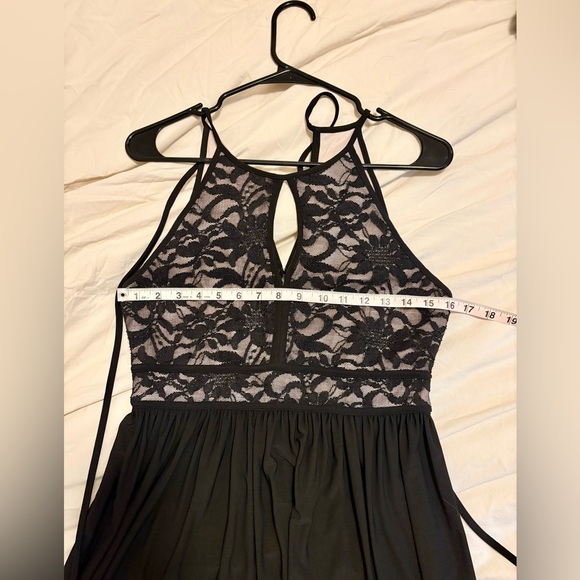 Nightway lace halter top gown - Picture 5 of 6